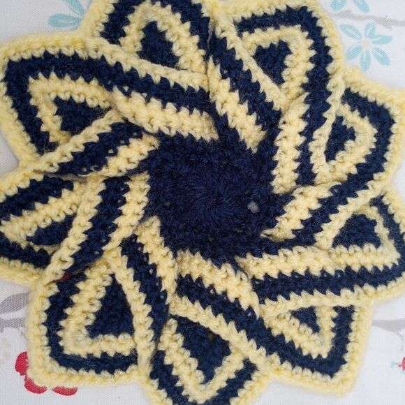 Handmade Crochet Lot of2Flowers Navy&YellowCrochet7" HomeDecorationCupGlassStand - Picture 4 of 6